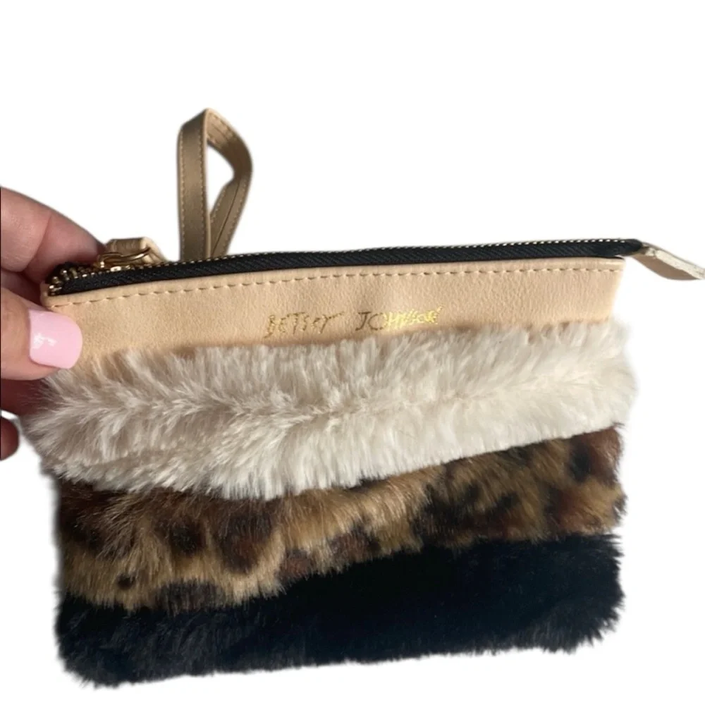 Betsey Johnson Faux Fur Wristlet Cream and Black with Leopard Print - Picture 3 of 9
